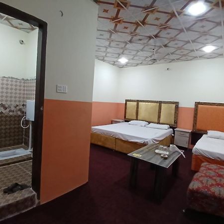 New Pak Royal Hotel Lahore Exterior foto
