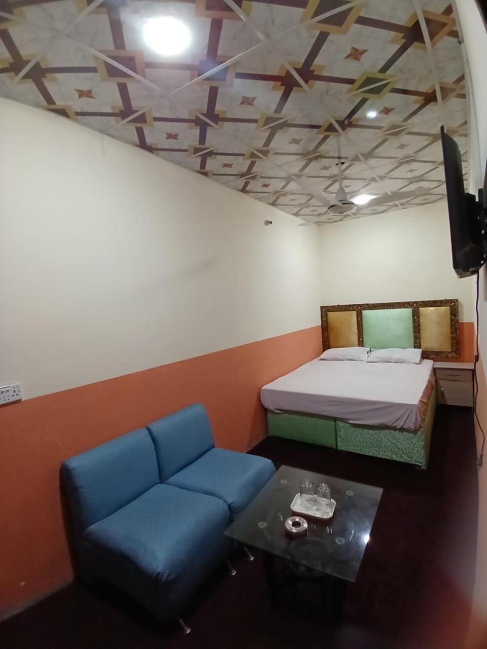New Pak Royal Hotel Lahore Exterior foto