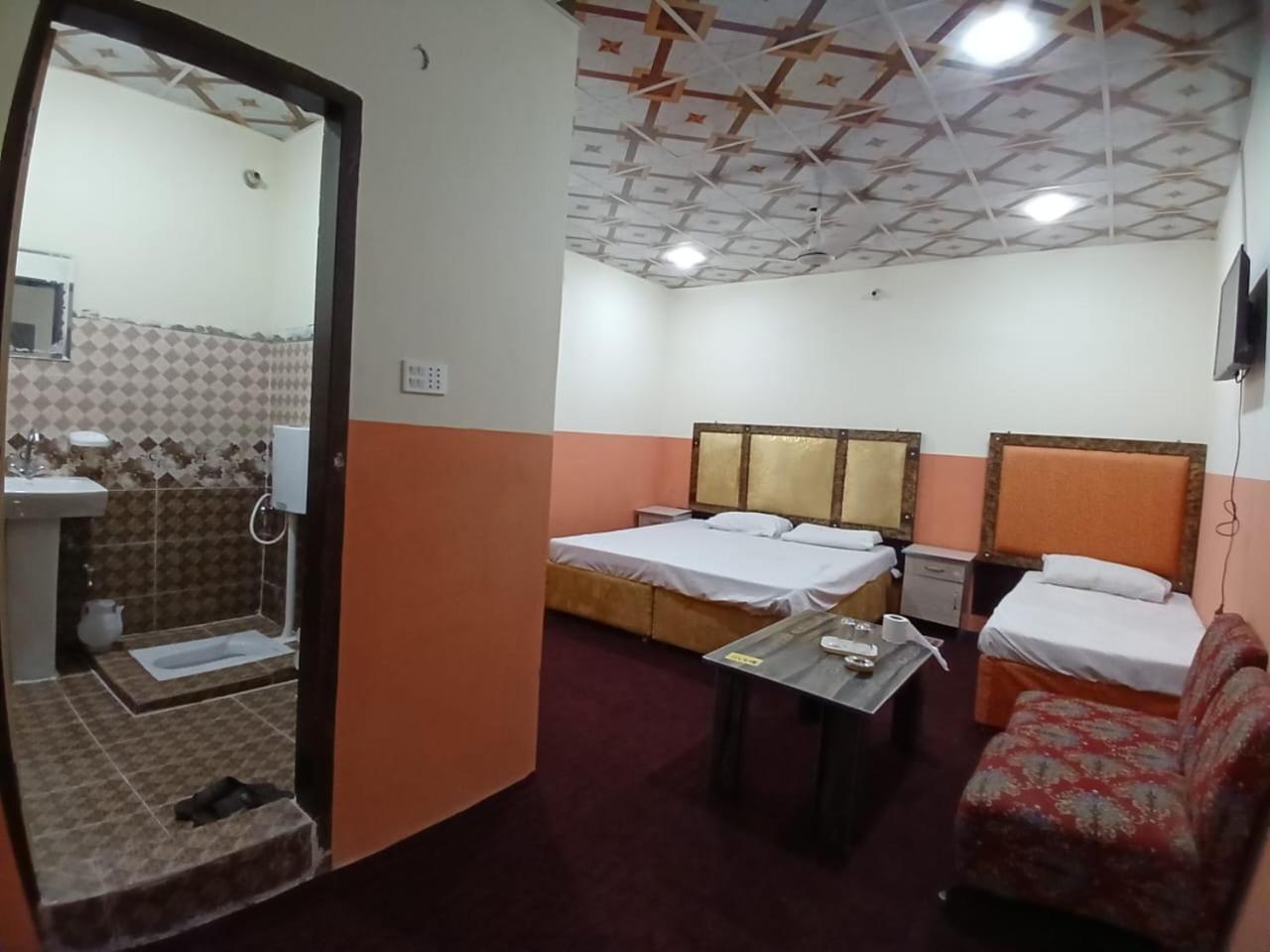 New Pak Royal Hotel Lahore Exterior foto